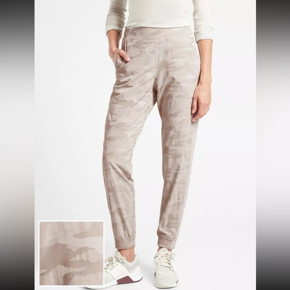 Athleta Brooklyn Abalone Grey Camouflage Jogger Pants Size 0 - Picture 1 of 12
